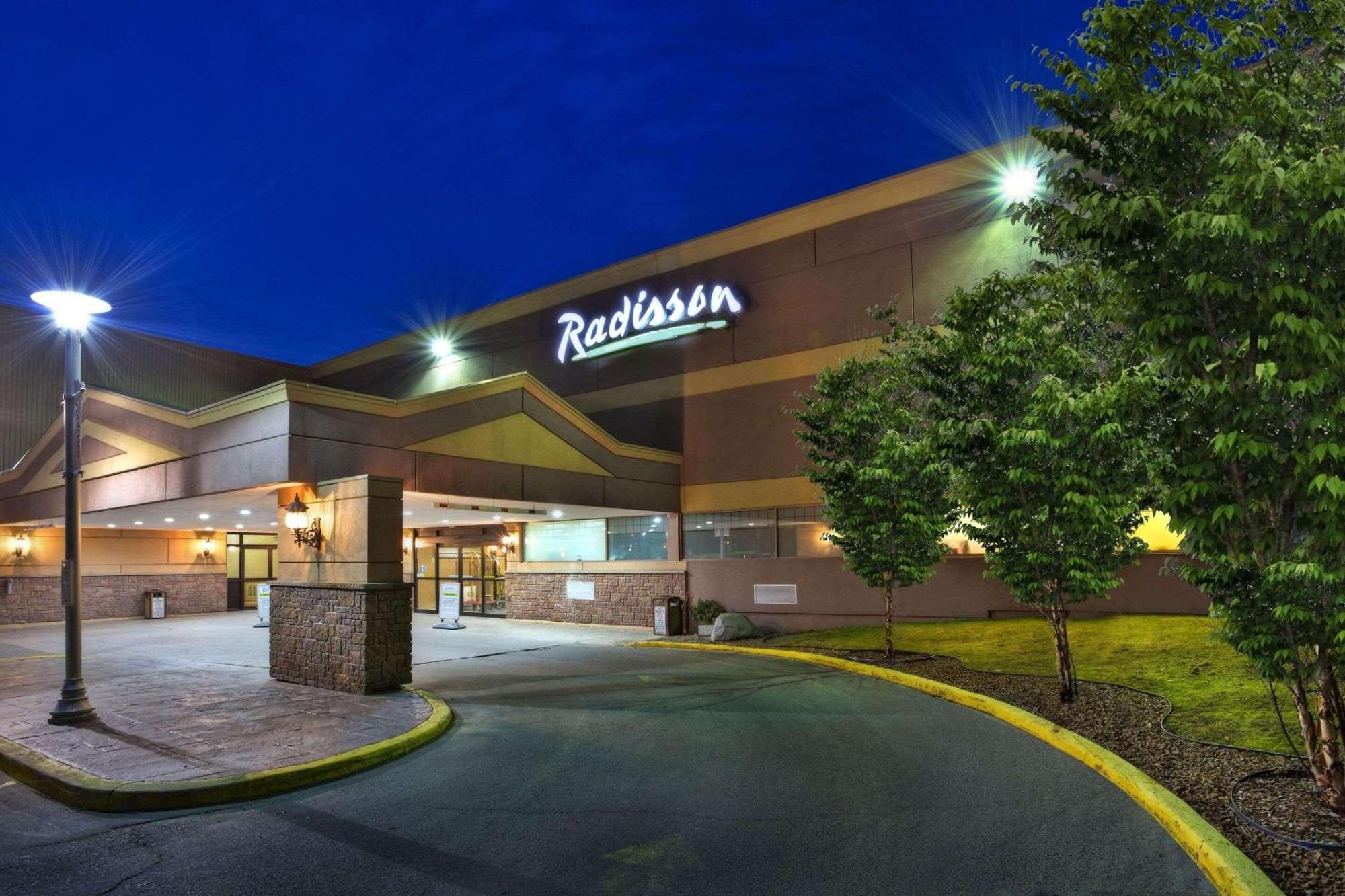 Radisson Hotel サドバリー エクステリア 写真