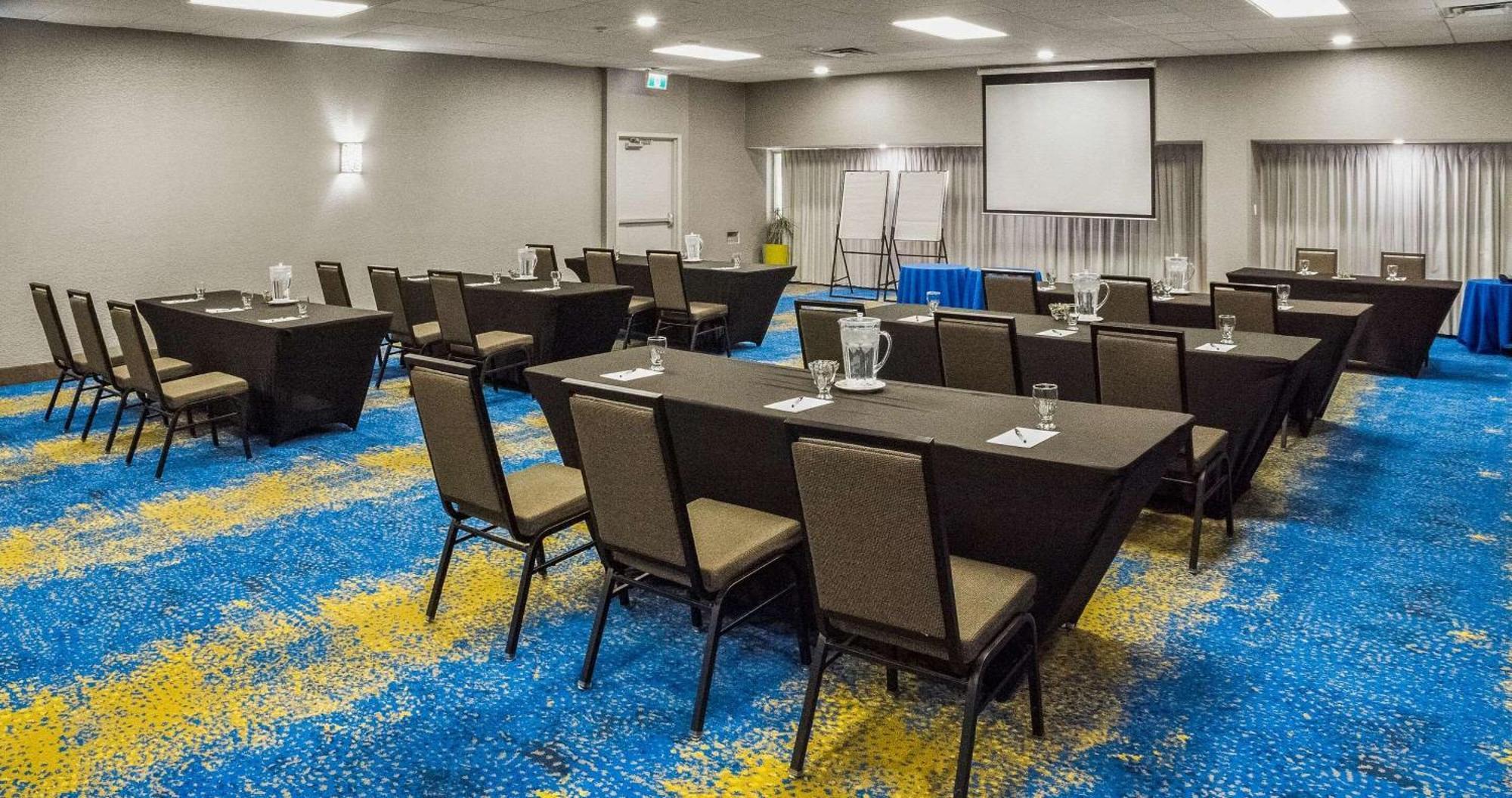 Radisson Hotel サドバリー エクステリア 写真