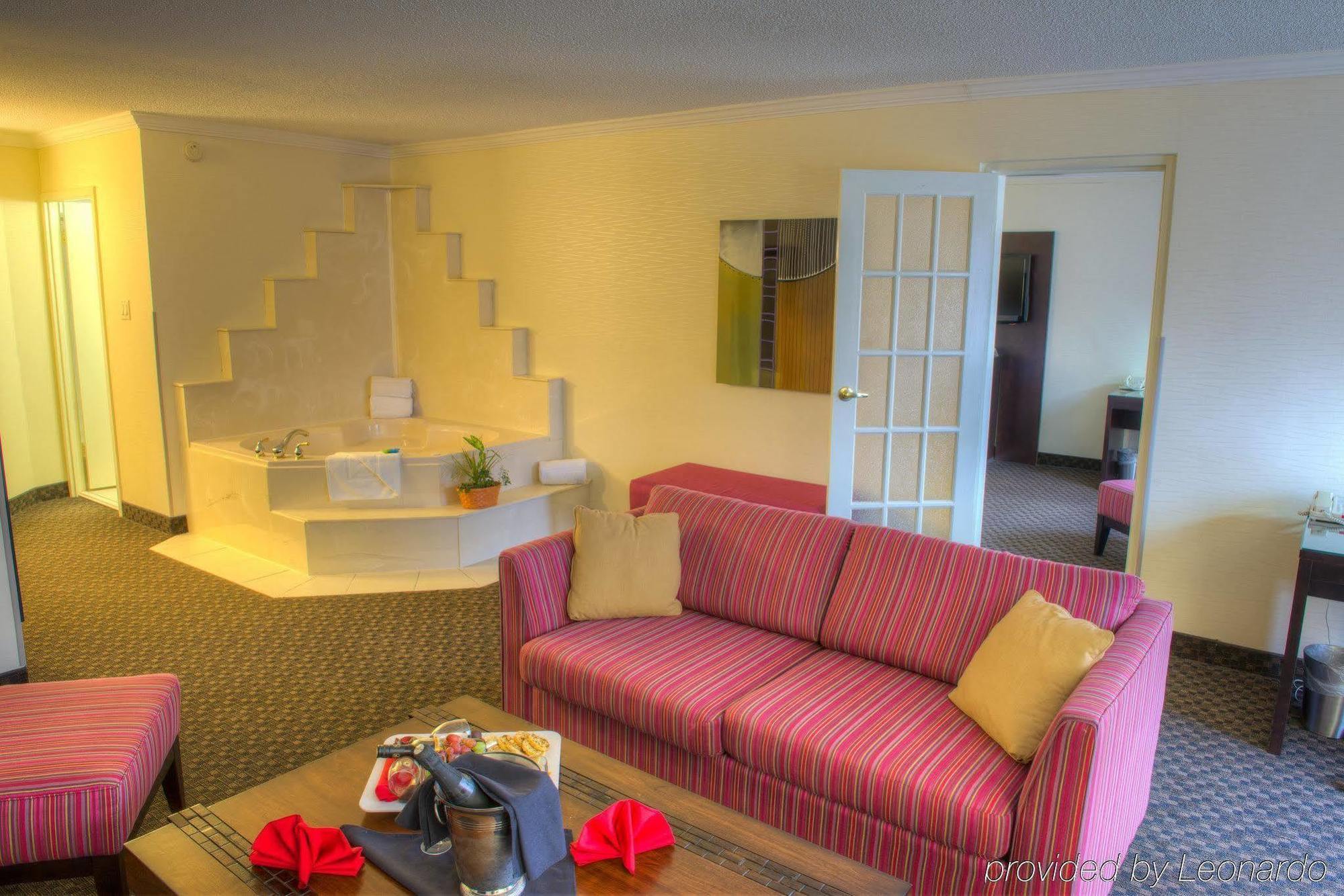 Radisson Hotel サドバリー エクステリア 写真